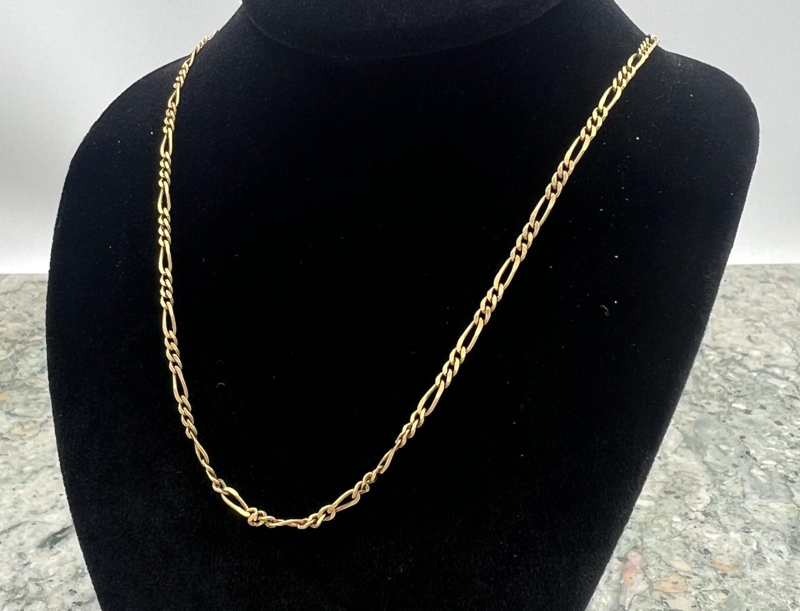 18k Gold Figaro Chain Necklace. 24" Chain.  3