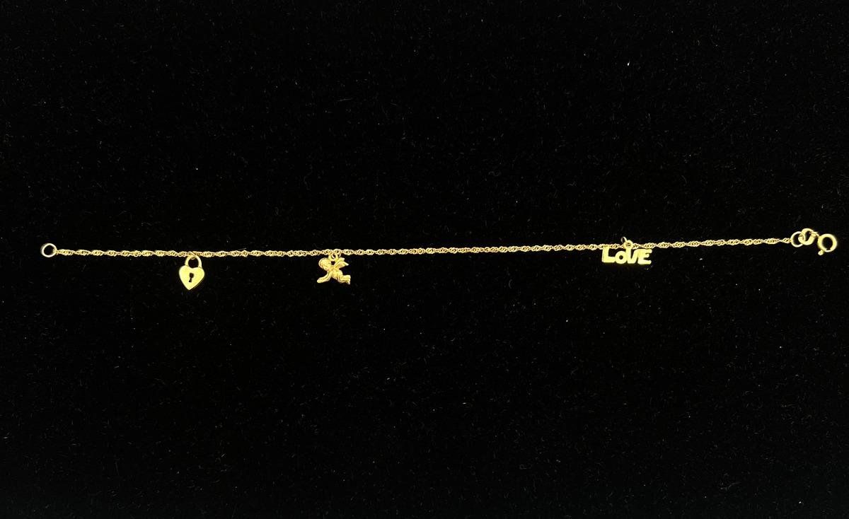 10k Gold Charm Bracelet with Heart Lock, Cupid, and Love Charms. 7" Length 2