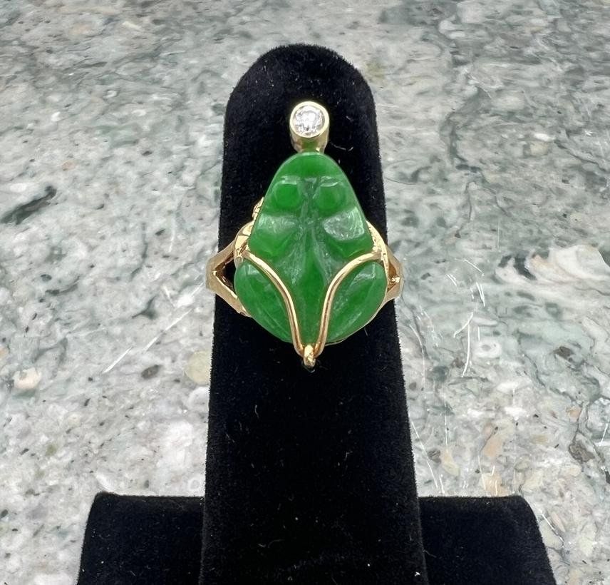 18k Carved Green Jade Ring Gold Setting with Diamond Accent 2