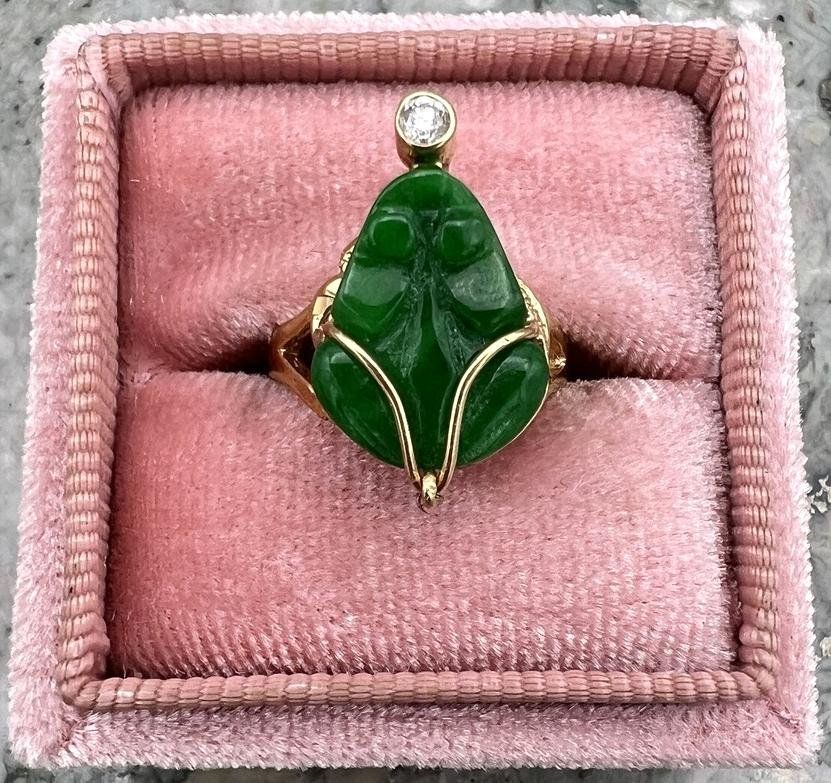 18k Carved Green Jade Ring Gold Setting with Diamond Accent