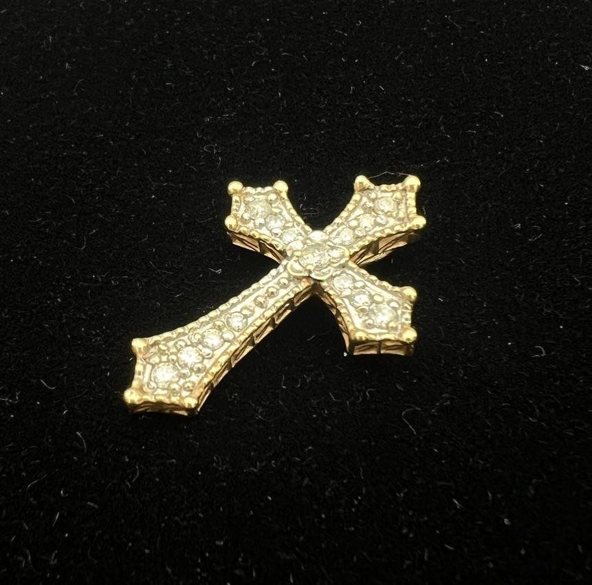 10k Gold Cross Pendant with Pavé-Set Diamonds 2