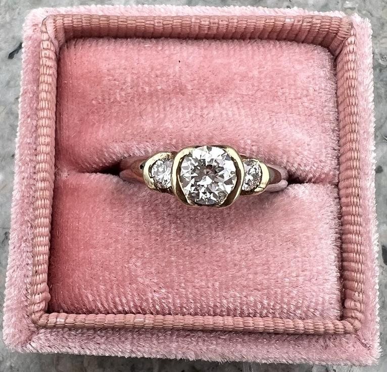 14k Vintage Three-Stone Diamond Ring in Yellow Gold Setting