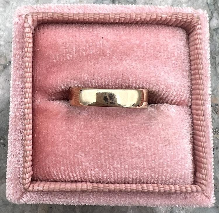 14k Gold Band Ring