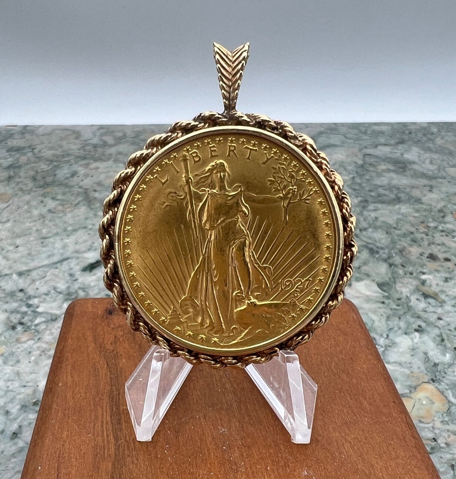 1927 Saint-Gaudens $20 Gold Eagle Coin in 14K Rope Bezel Pendant