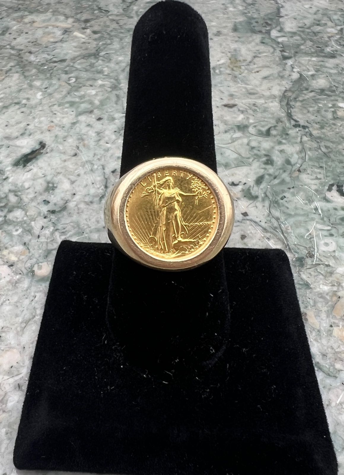 14K Gold Ring with 1/10 oz American Gold Eagle $5 Coin. Sz 9.75 2
