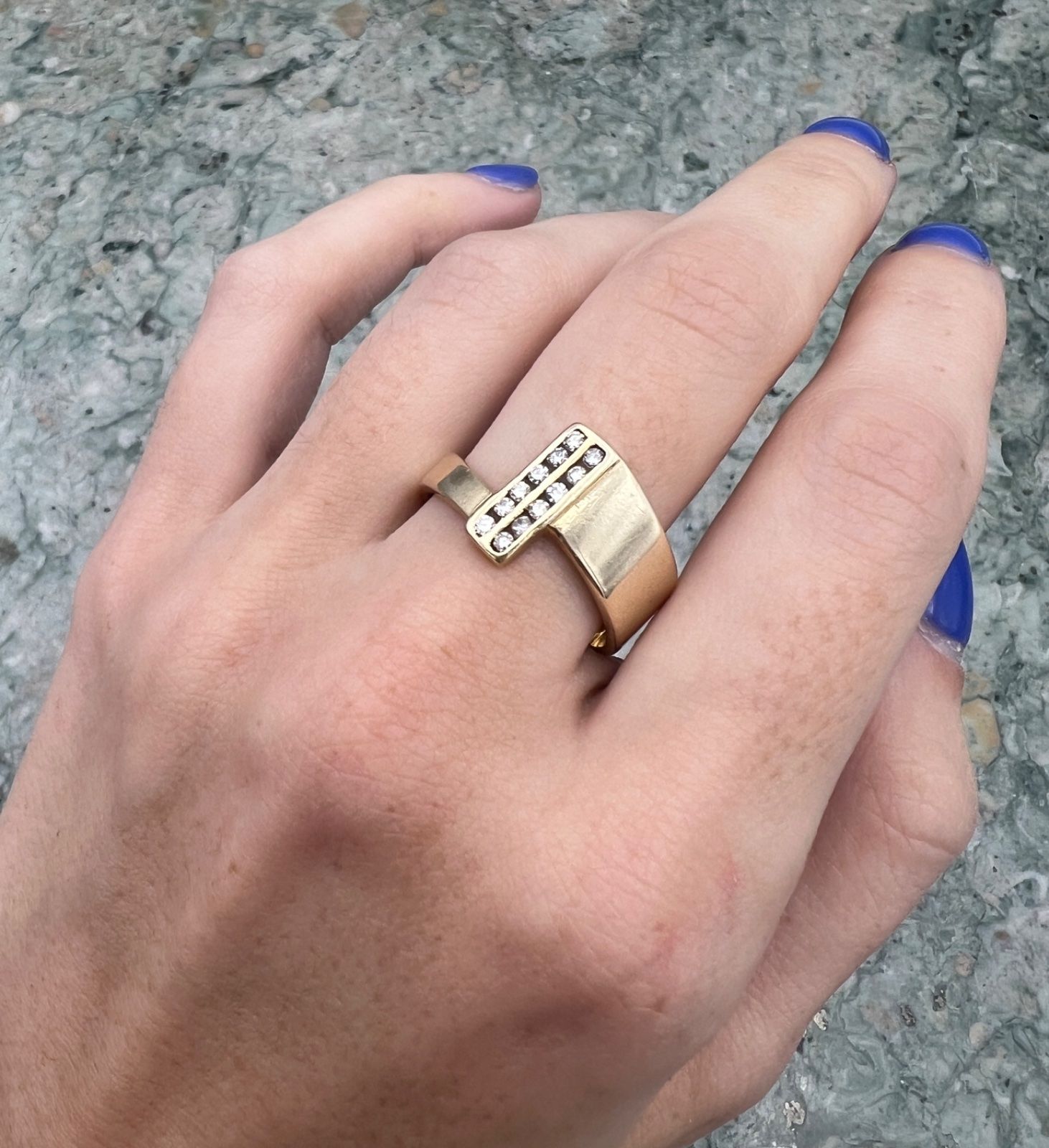 14K Gold Diamond Bypass Ring with Double Row Channel Set Stones. Sz. 8.25 3