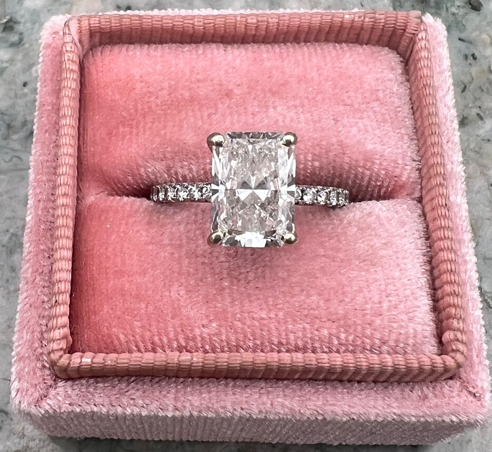 14K White Gold Radiant Cut Diamond Engagement Ring Pavé Band. Sz. 6.75