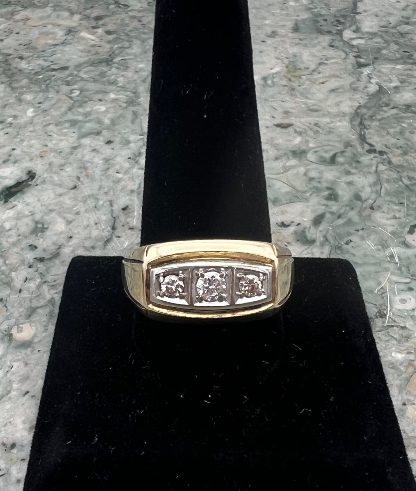 14K Gold Men's Three-Stone Diamond Ring Vintage Style. Sz. 13.25 2