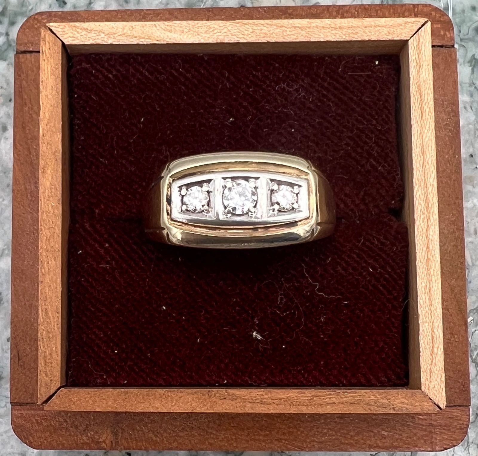 14K Gold Men's Three-Stone Diamond Ring Vintage Style. Sz. 13.25