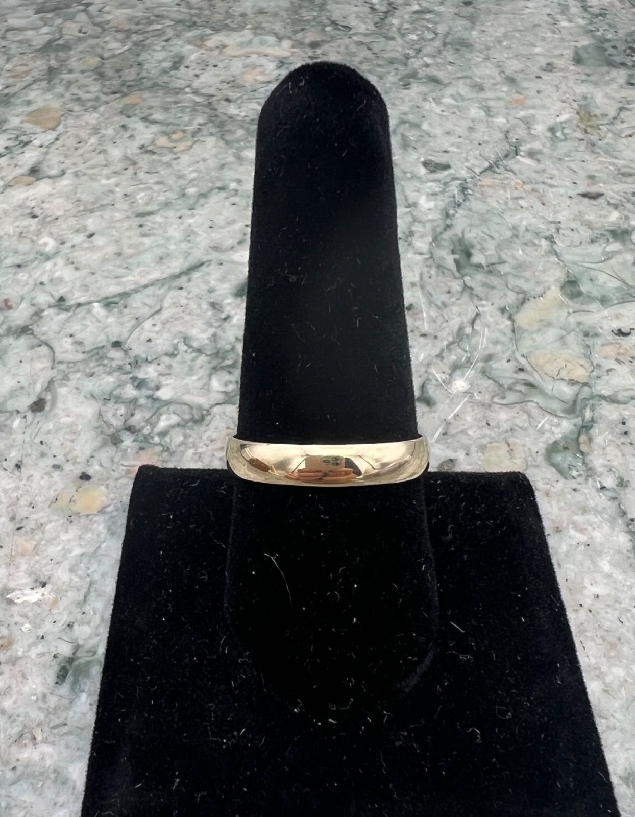 10K Gold Wedding Band Ring Classic Polished Dome Style. Sz 10.5 2
