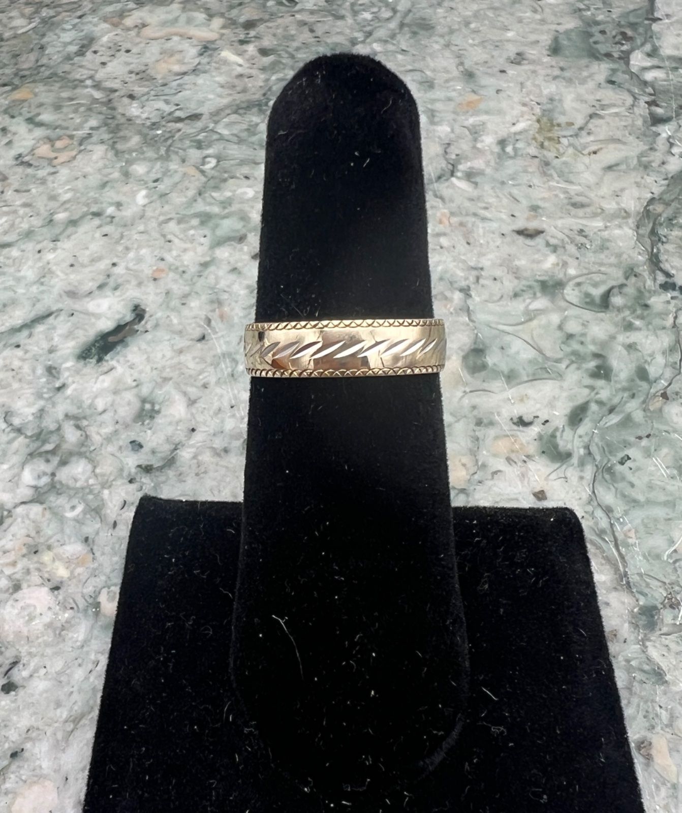 10K Gold Wedding Band with Diamond-Cut Pattern and Milgrain Edge. Sz. 6.75 2