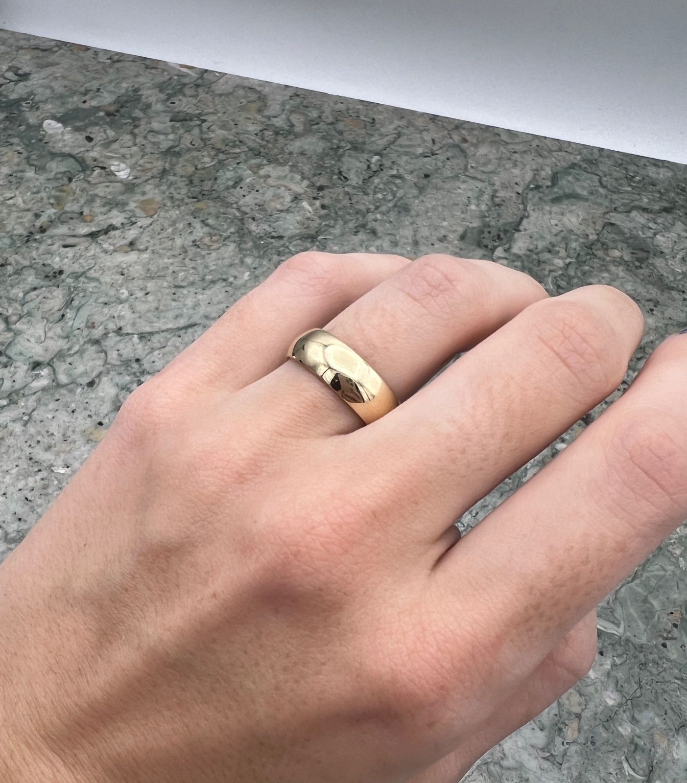 14K Gold Wedding Band Ring Classic Polished Dome Style. Sz 6 3