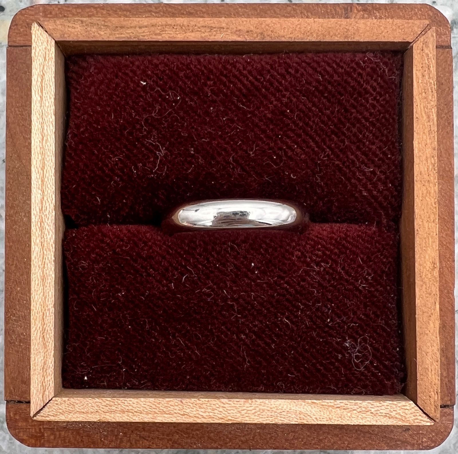 14K White Gold Wedding Band Ring Classic Dome Profile. Sz. 7
