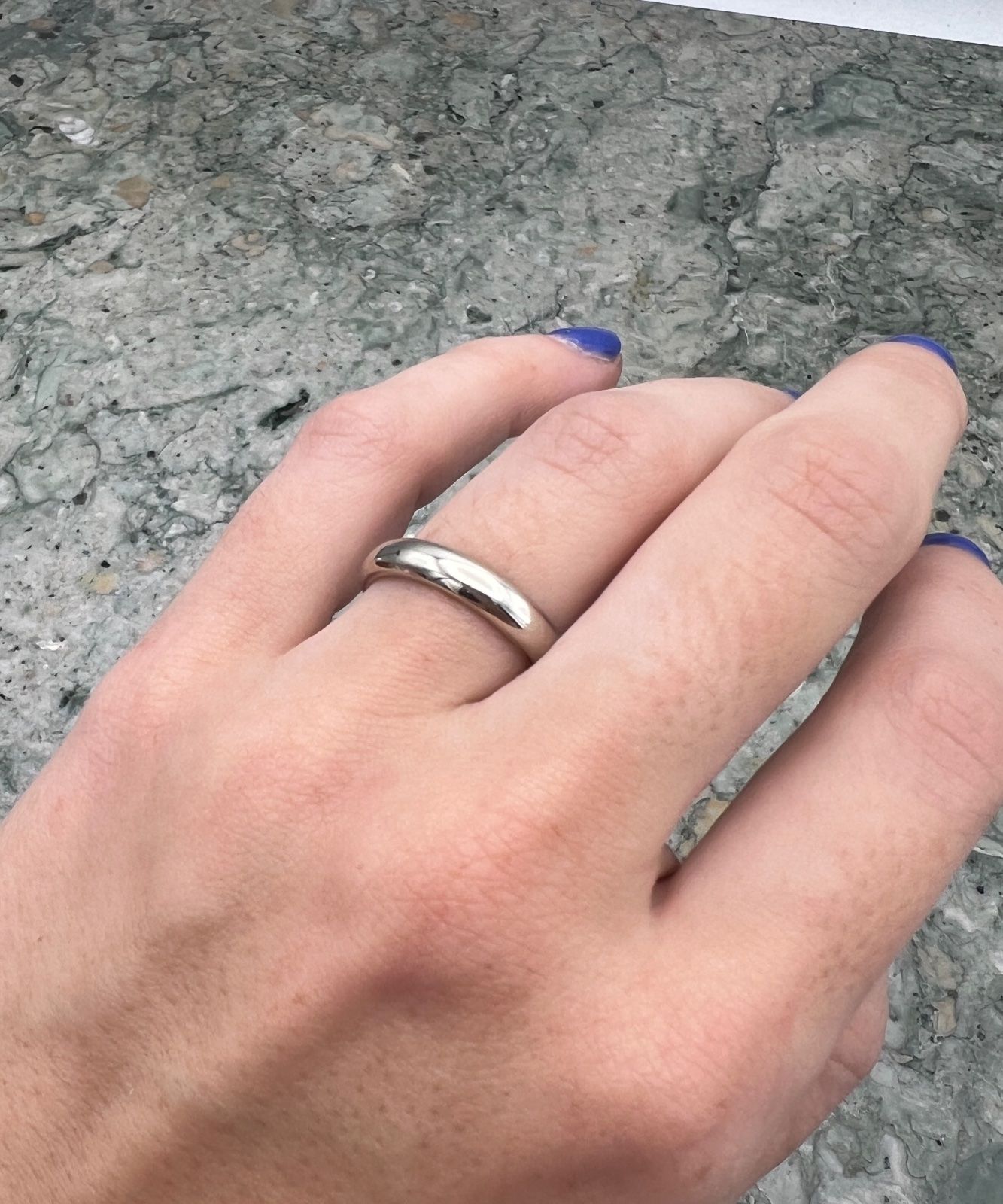 14K White Gold Wedding Band Ring Classic Dome Profile. Sz. 7 2