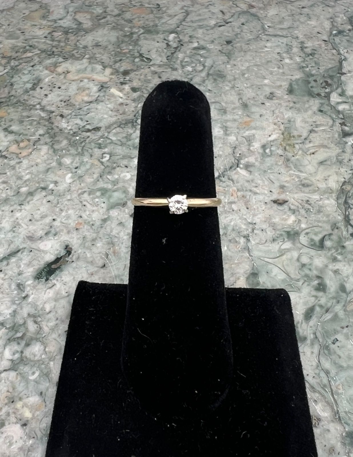 14K Gold Diamond Solitaire Engagement Ring Round Brilliant Cut. Sz. 5.75 2
