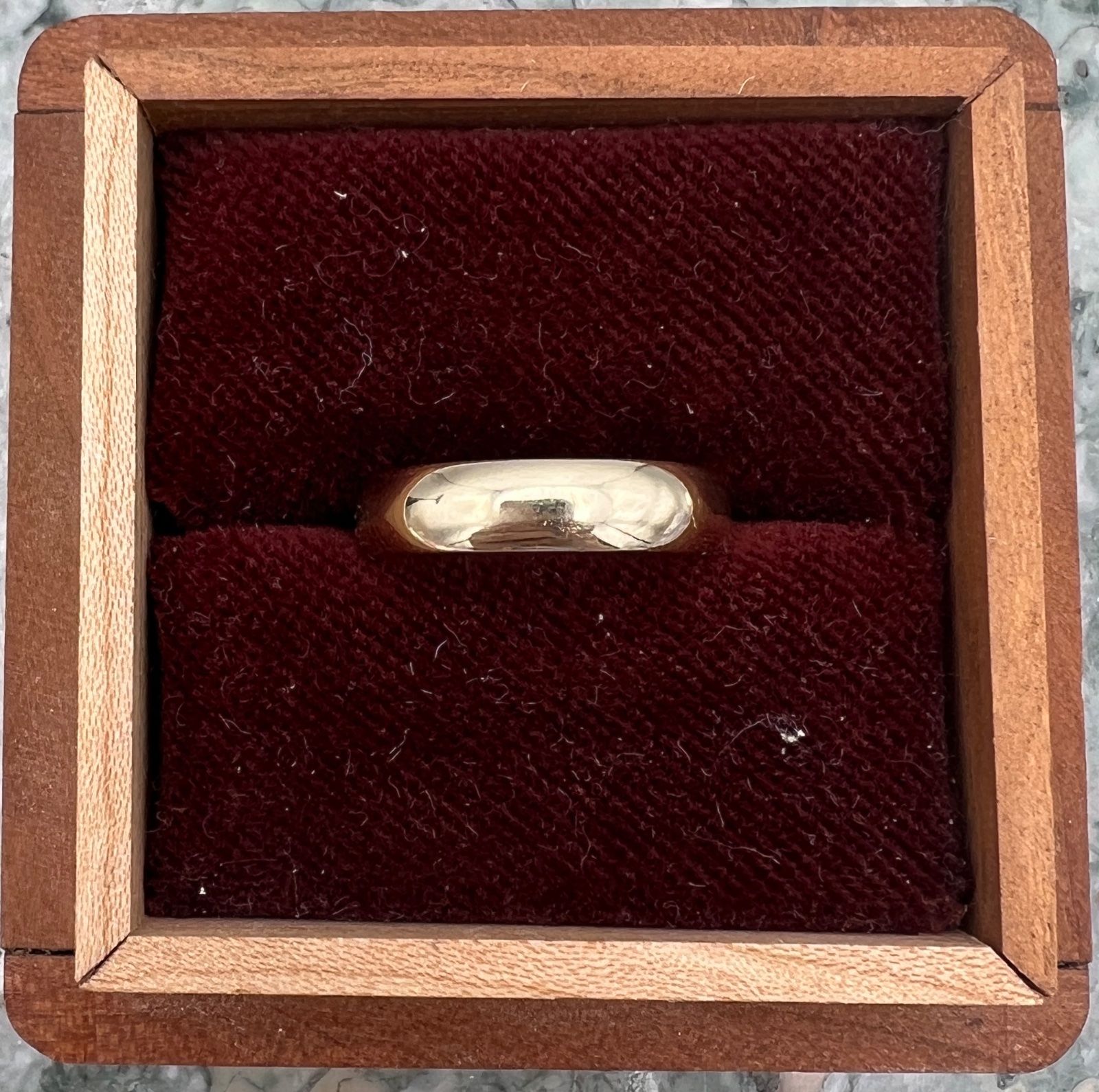 14K Gold Wedding Band Classic Dome Profile. Sz. 8.5