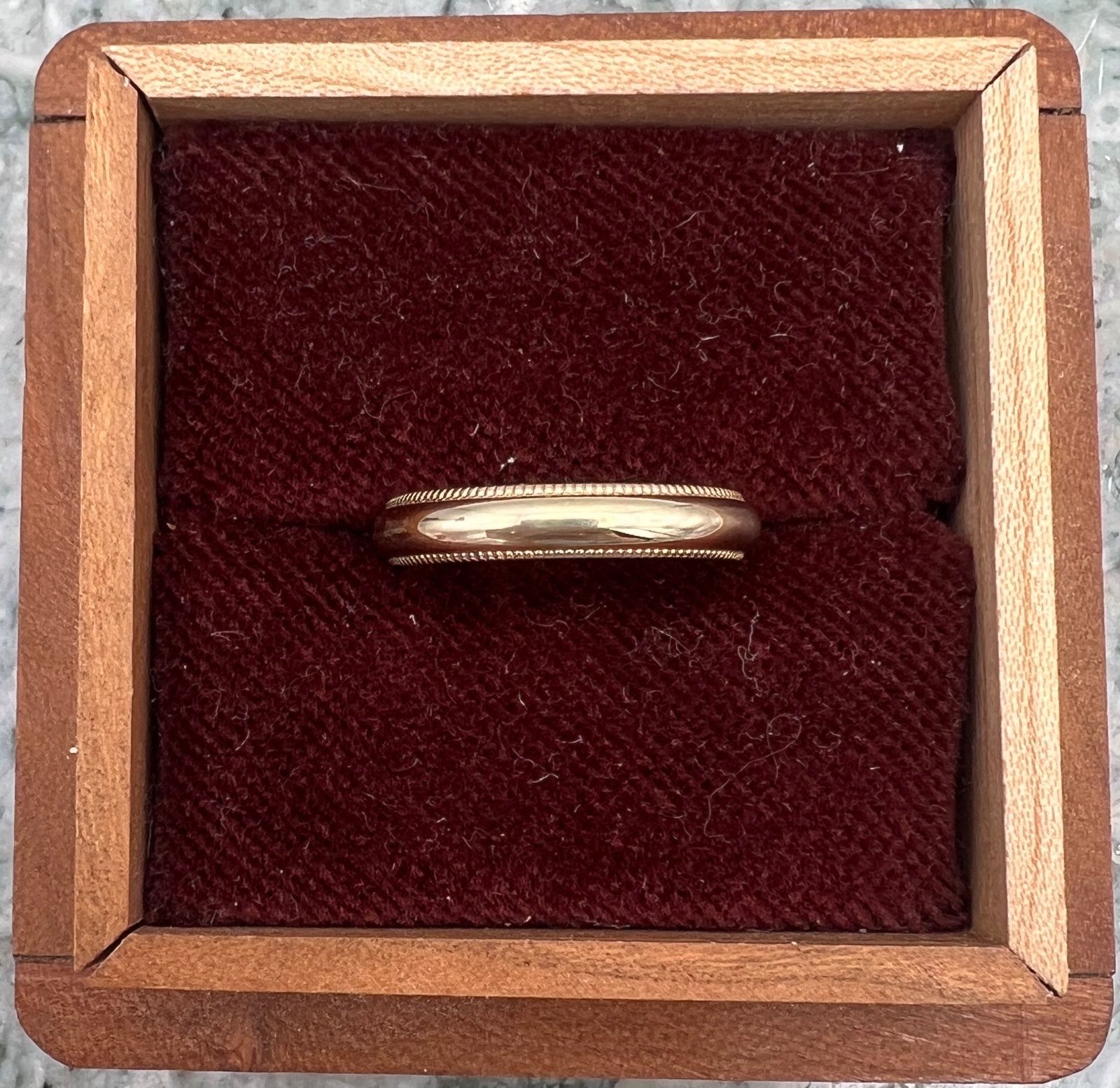 14K Gold Milgrain Wedding Band Ring. Sz. 7.5