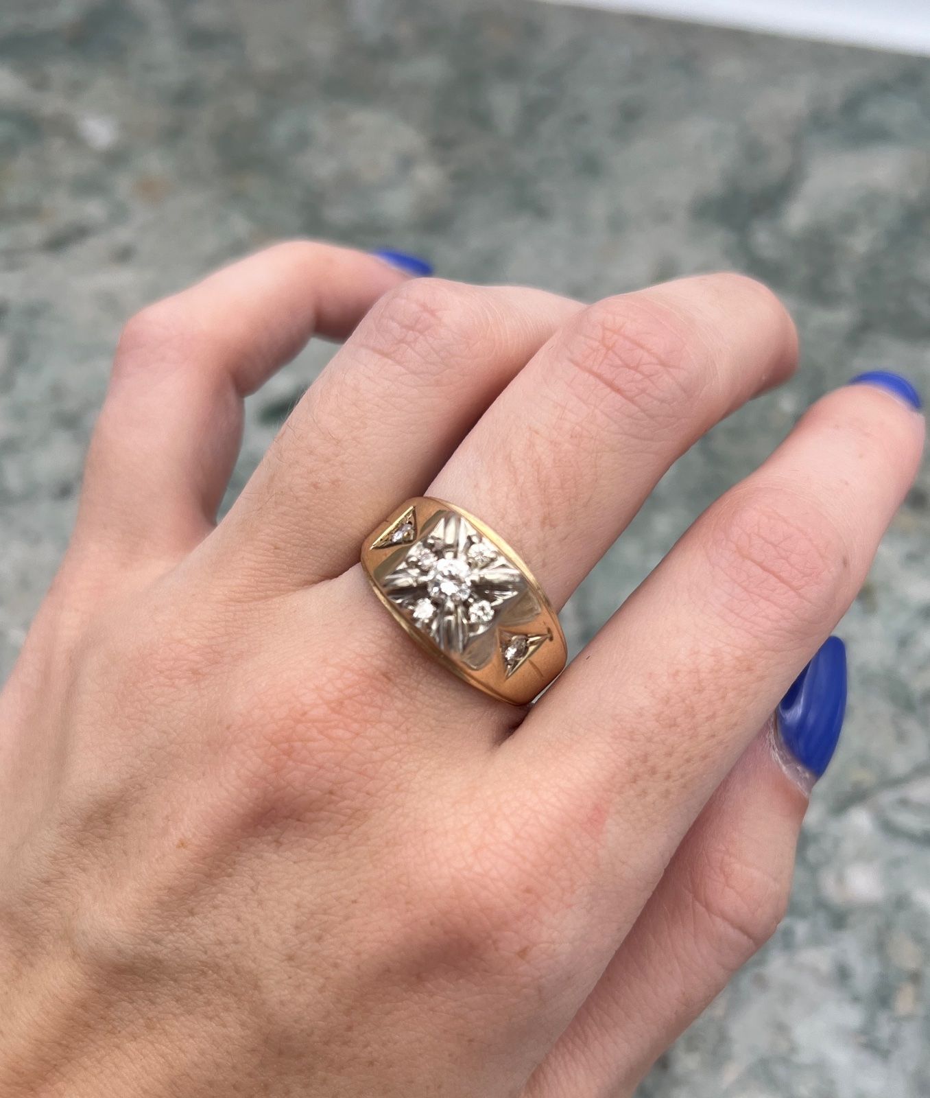14K Yellow Gold Men's Diamond Cluster Ring with Starburst Setting. Sz. 9.75 3