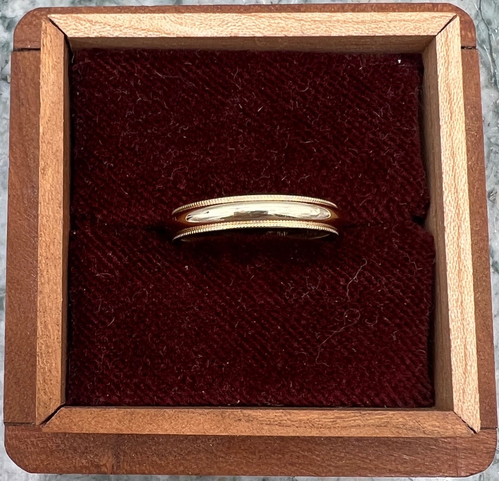 14K Gold Milgrain Wedding Band Ring Classic Style. Sz. 8.75