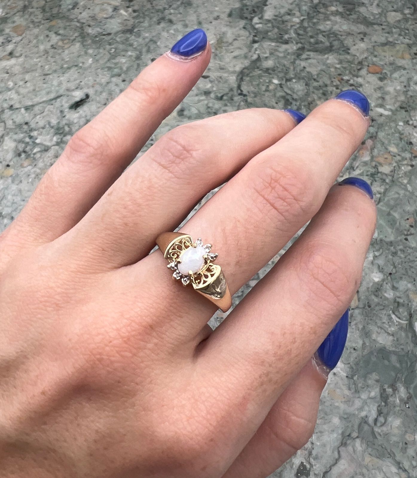10K Gold Opal & Diamond Halo Ring with Filigree Shoulders. Sz. 5.75 3