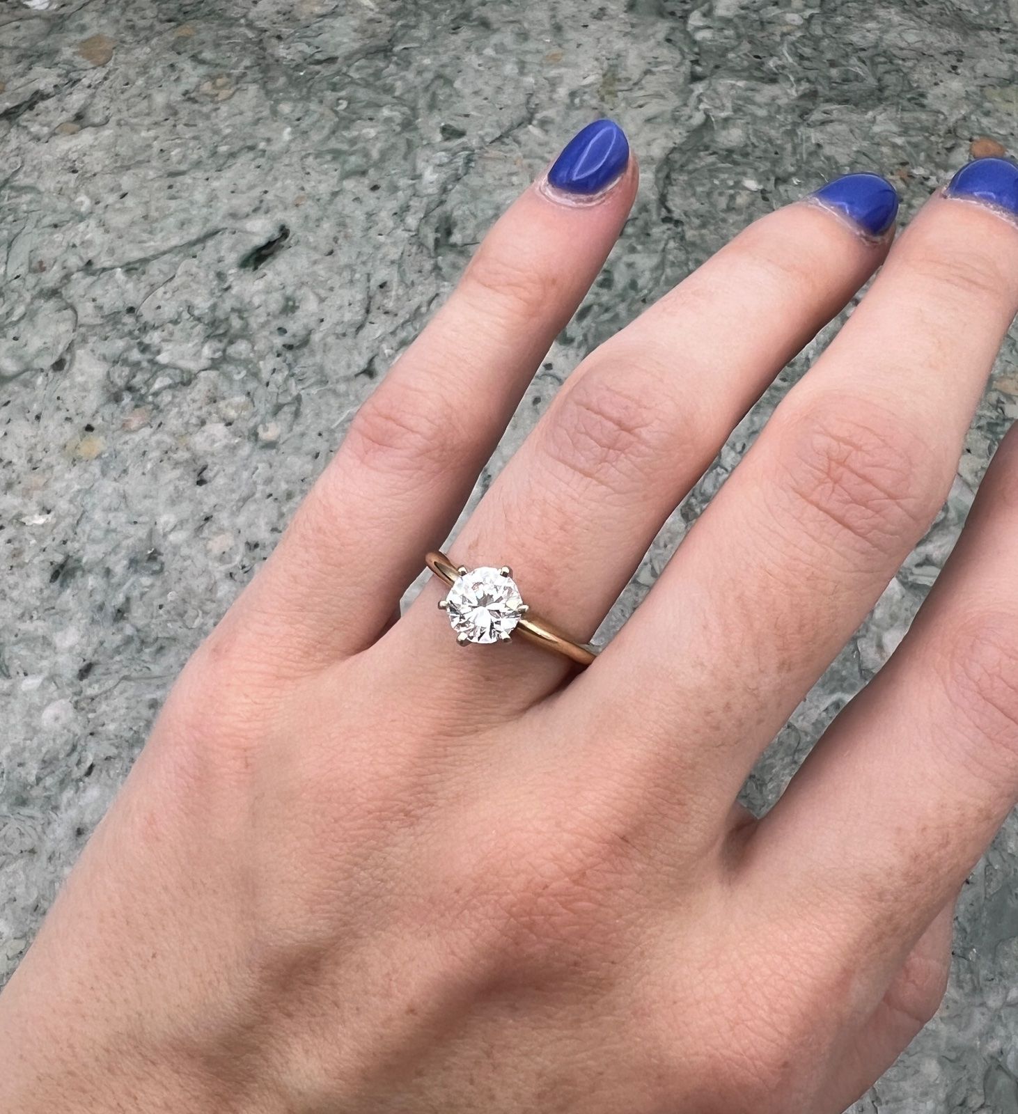10K Gold Solitaire Ring with Round Glass Stone Six-Prong Setting. Sz. 6 3