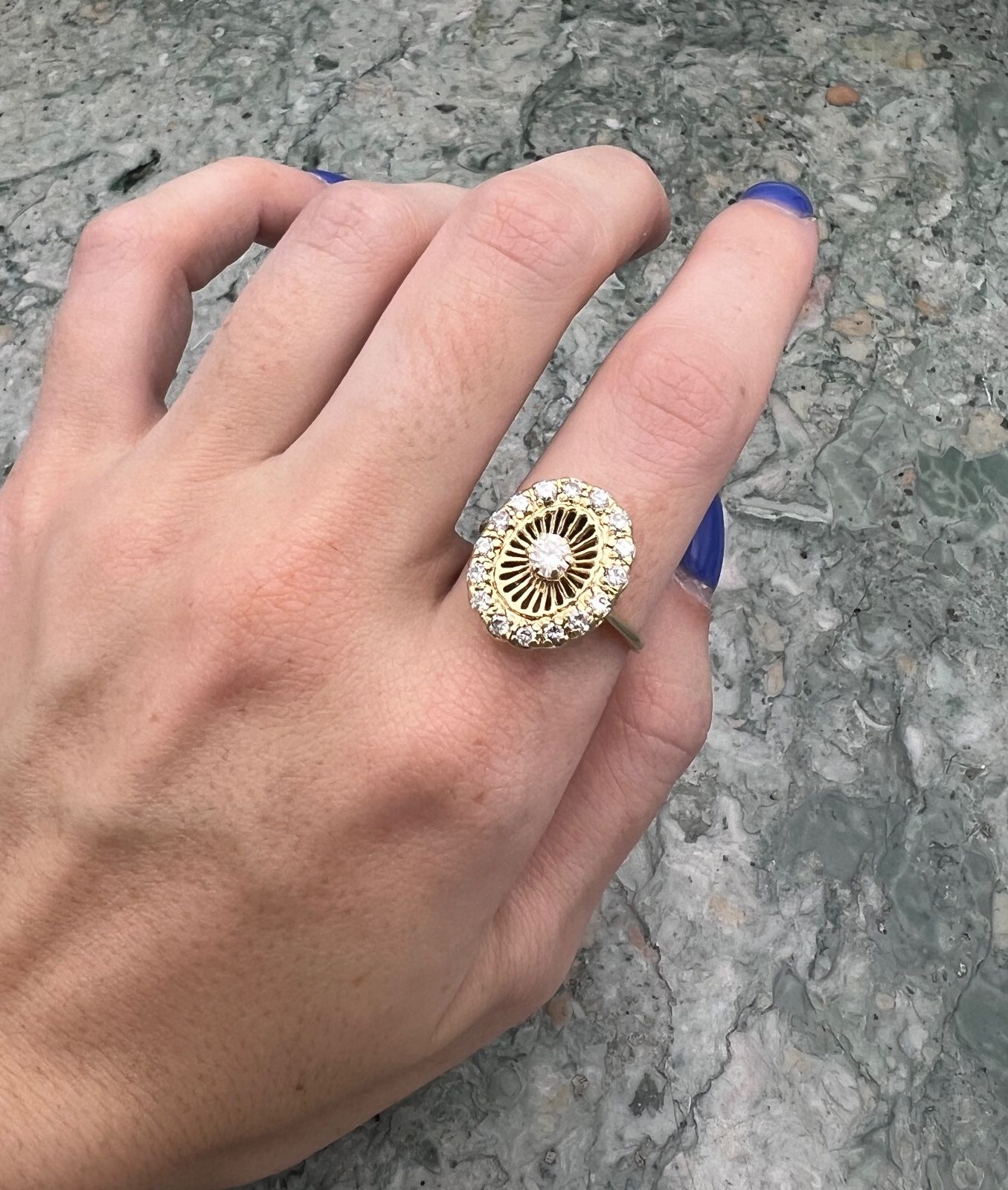 14K Gold Oval Diamond Cluster Cocktail Ring Vintage Mid-Century. Sz. 6.5 3