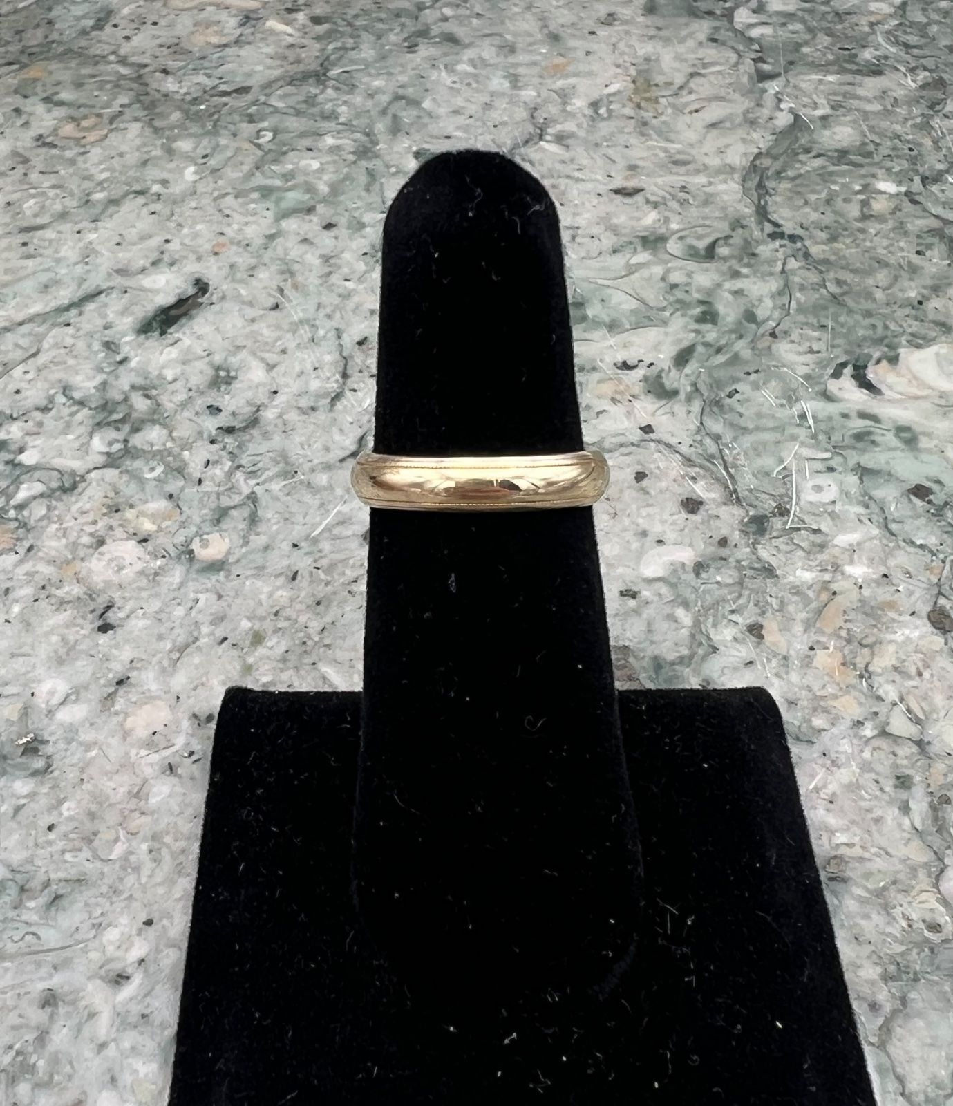 14K Gold Milgrain Wedding Band Ring Classic Style. Sz. 6 2