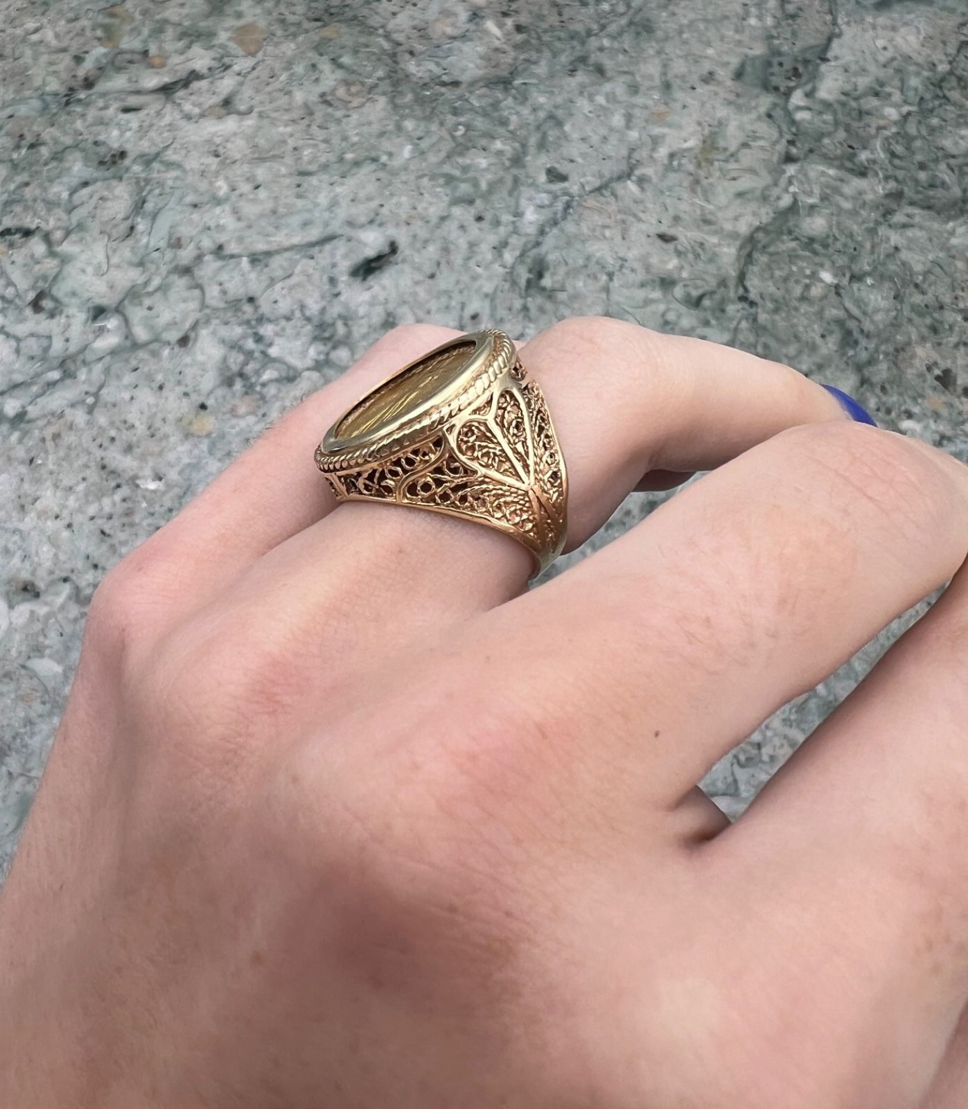 14K Gold Filigree Coin Ring with 1/10 oz American Eagle. Sz. 4.25 4