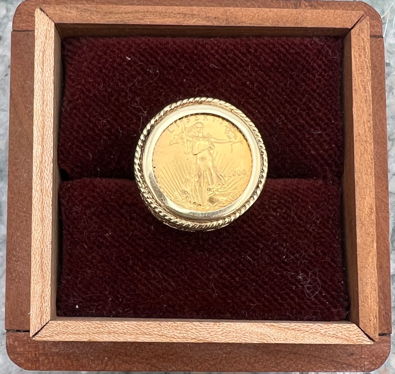 14K Gold Filigree Coin Ring with 1/10 oz American Eagle. Sz. 4.25