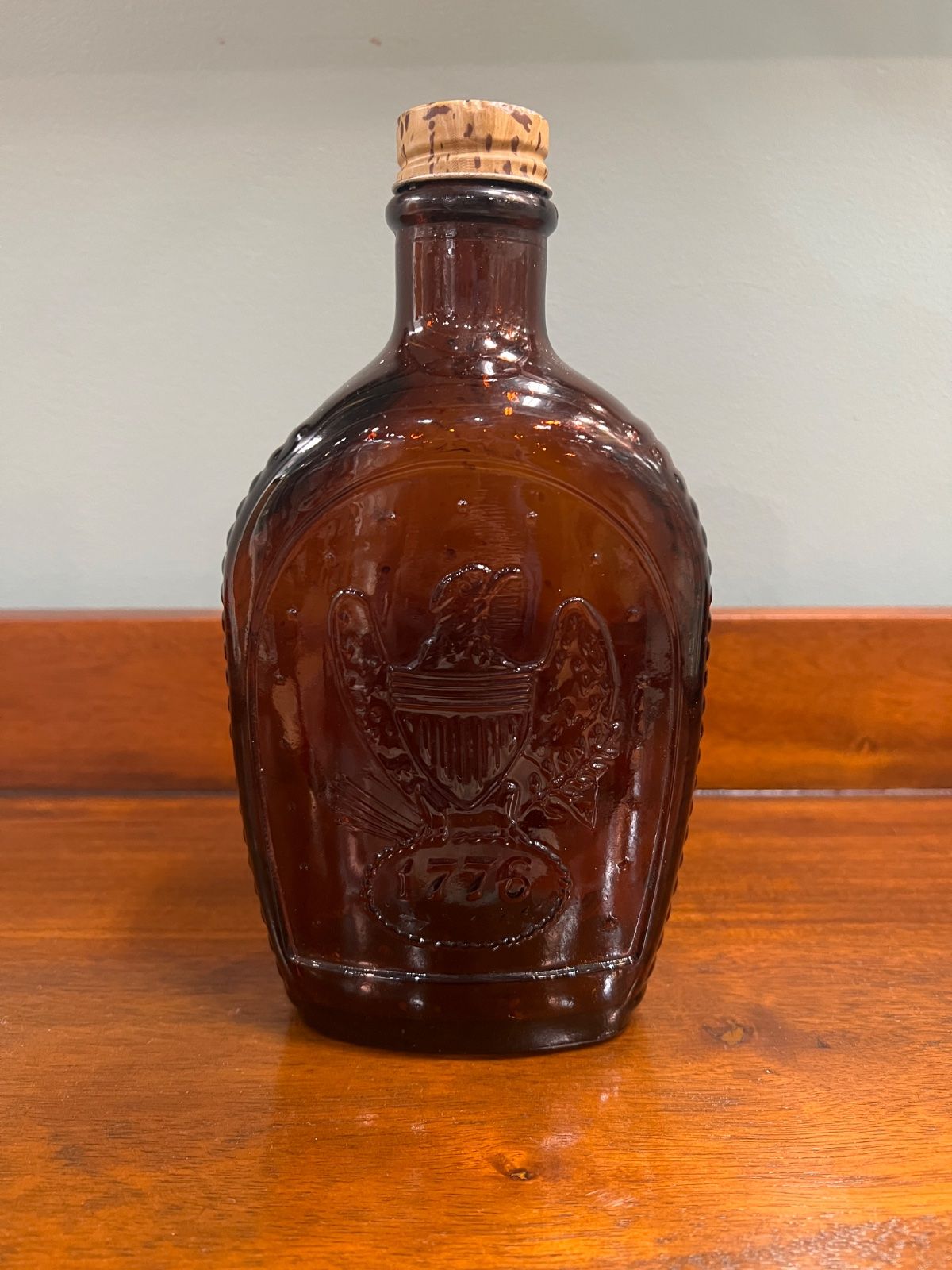 Vintage Amber Glass Log Cabin Syrup Bottle 1776 Eagle Bicentennial Cork