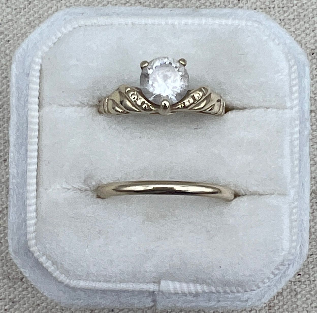 Vintage 14K Gold Engagement Ring & Wedding Band Set w/ Simulated Diamond. Sz 7