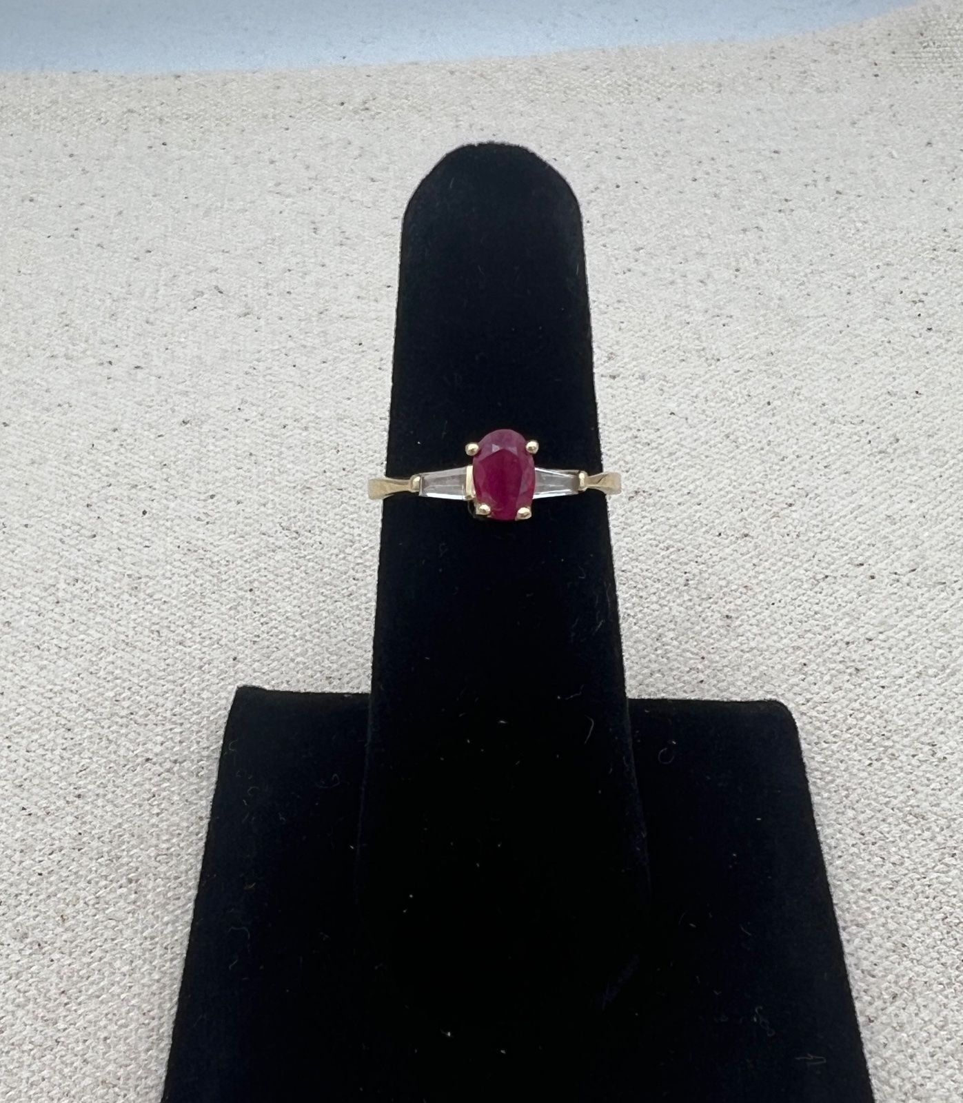14K Gold Oval Ruby Ring with Tapered Baguette Diamond Accents. Sz 6.5 2
