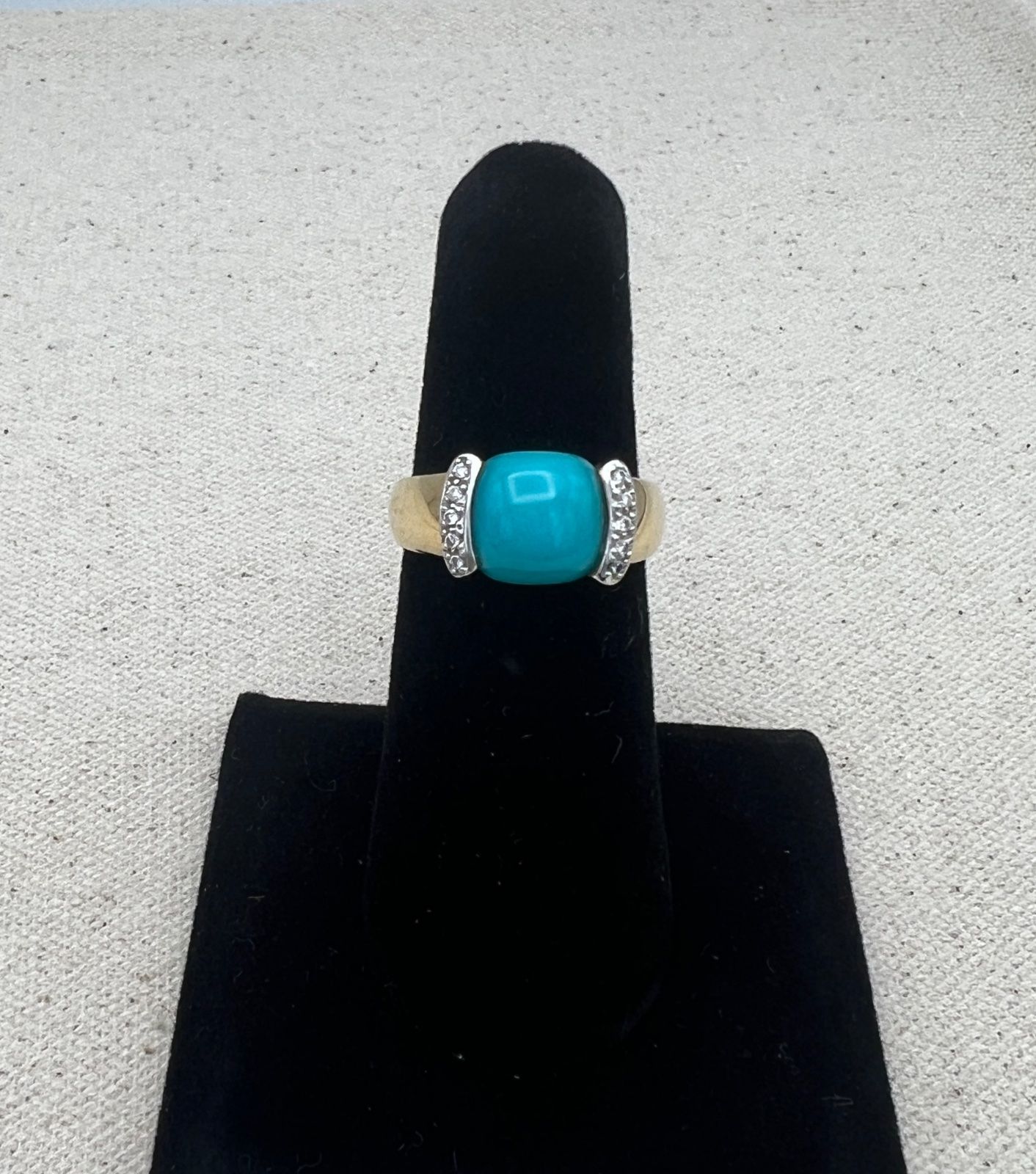 14K Gold Turquoise Cabochon Ring with Diamond Accents. Sz 7 2
