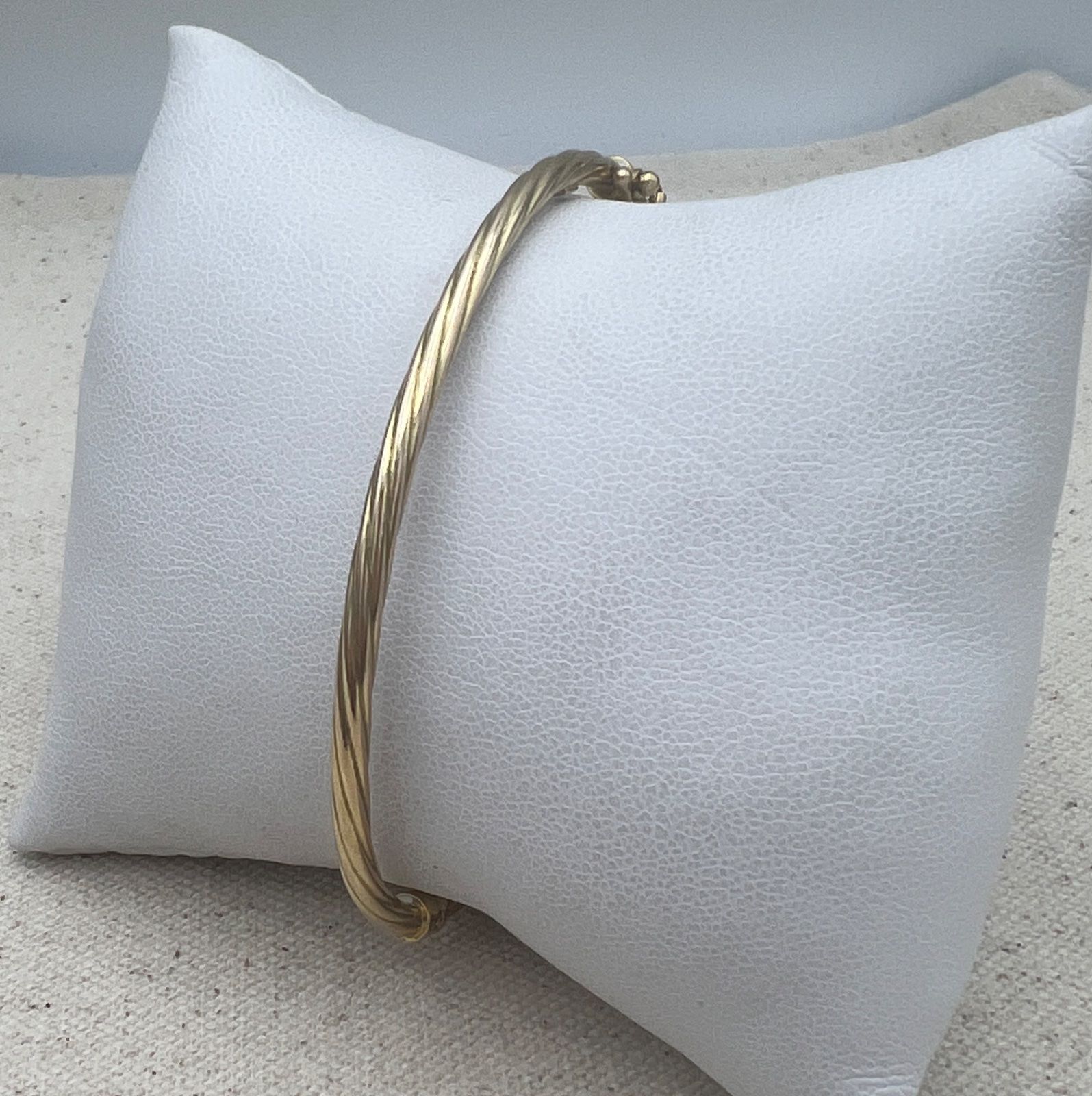 10K Yellow Gold Twisted Bangle Bracelet 2
