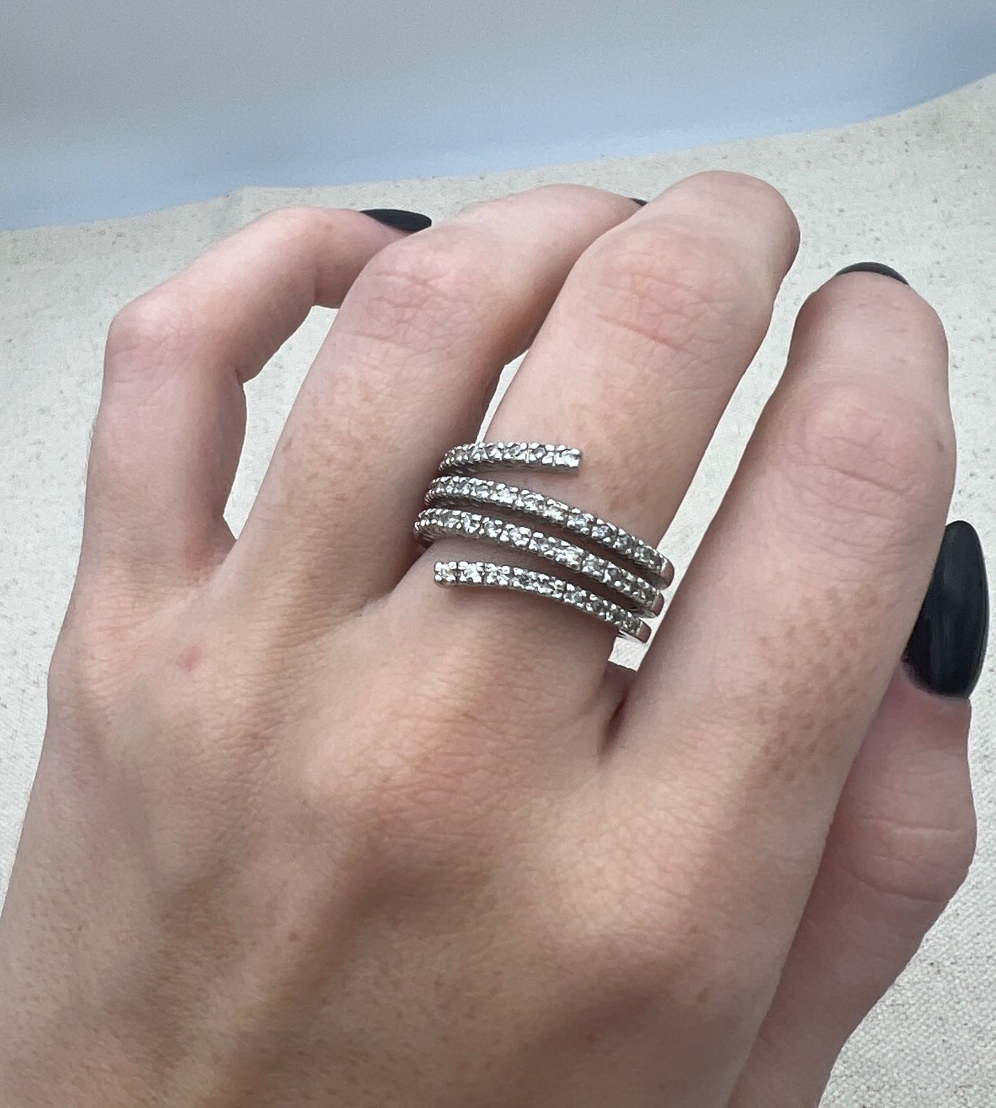10K White Gold Diamond Spiral Wrap Ring Multi-Row Band. Sz 7 3