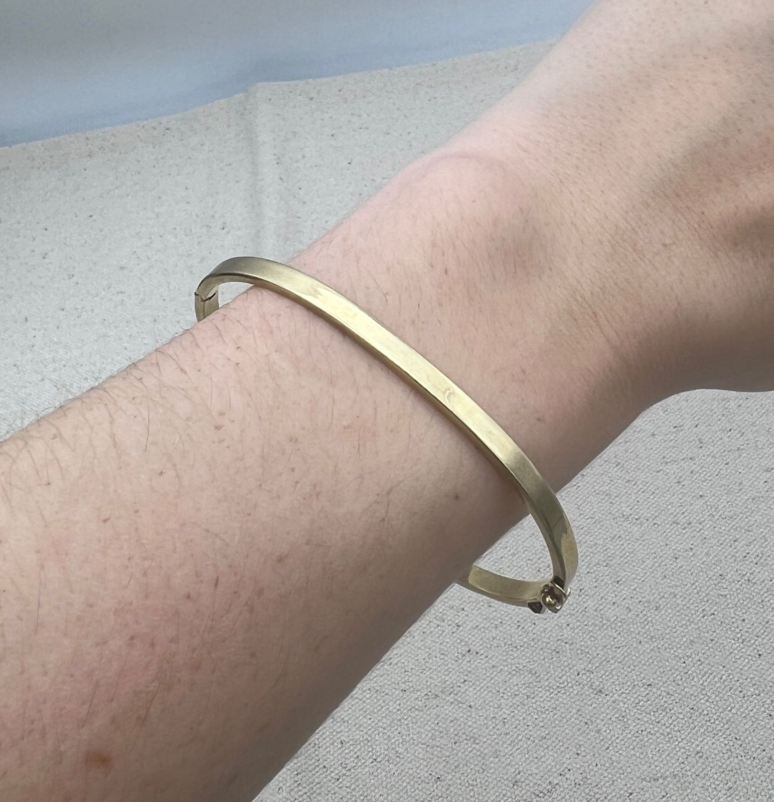 14K Yellow Gold Hinged Bangle Bracelet Classic Polished Design 3