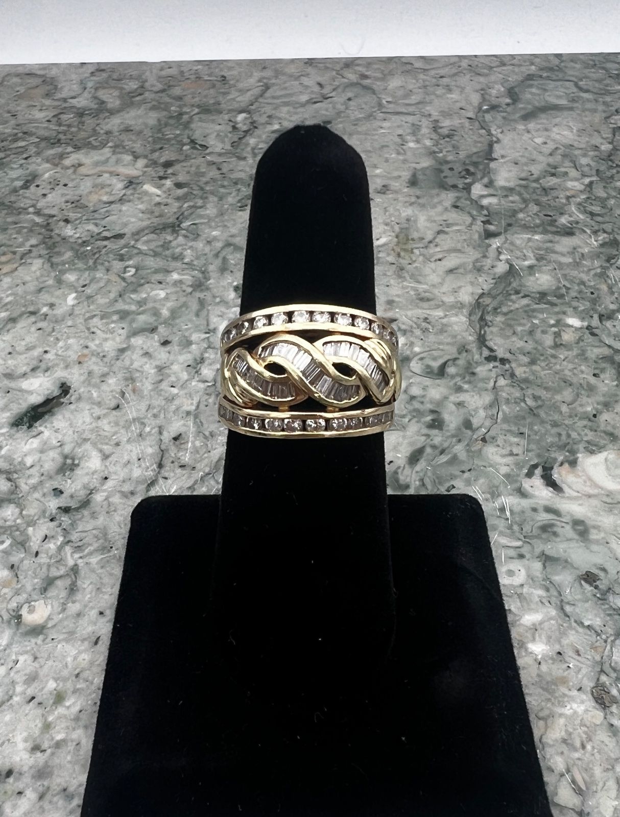14K & 10K Gold Diamond Wide Band Ring Baguette & Round Stones. Sz 8.25 2