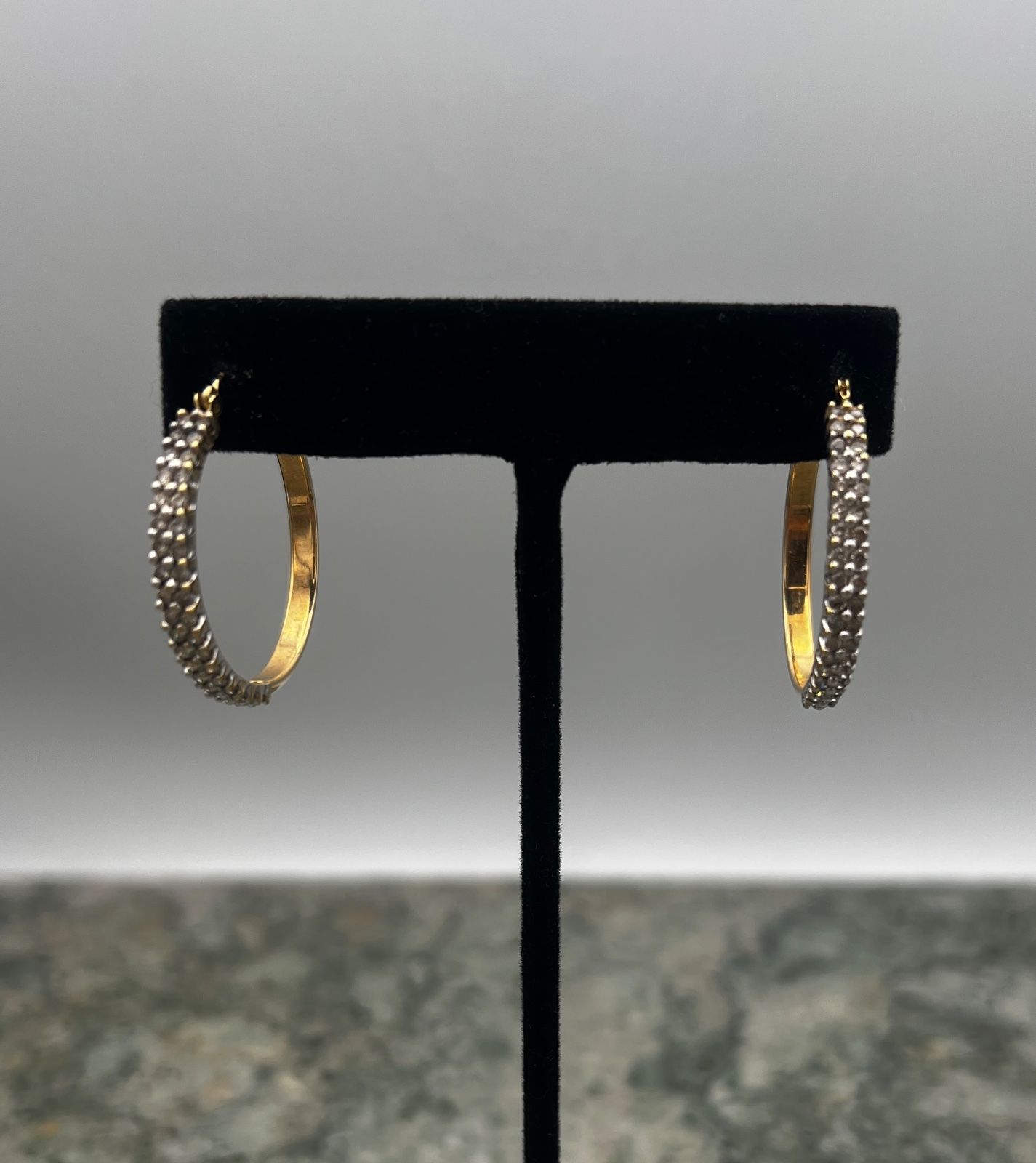 14K Gold Diamond Pavé Hoop Earrings 3