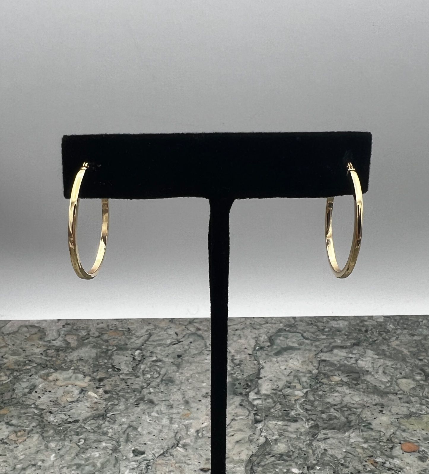 14K Yellow Gold Hoop Earrings with Hinged Closure 3