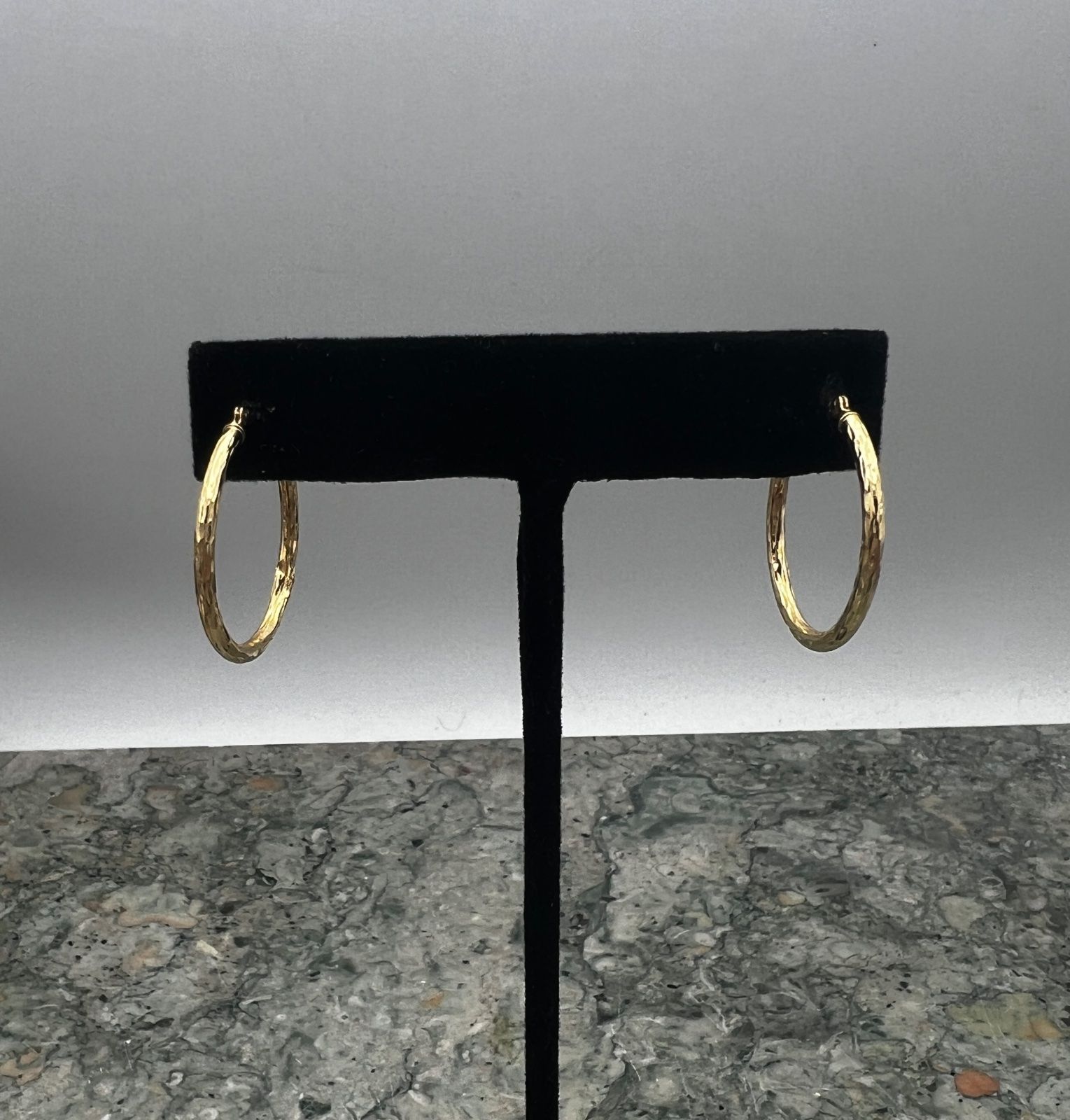 14K Yellow Gold Diamond-Cut Hoop Earrings 3