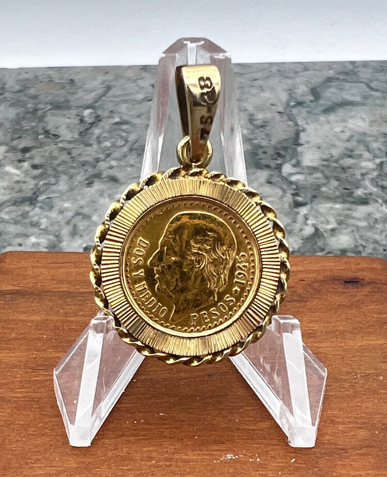 1945 Mexican 2.5 Pesos Gold Coin Pendant in 14K Bezel