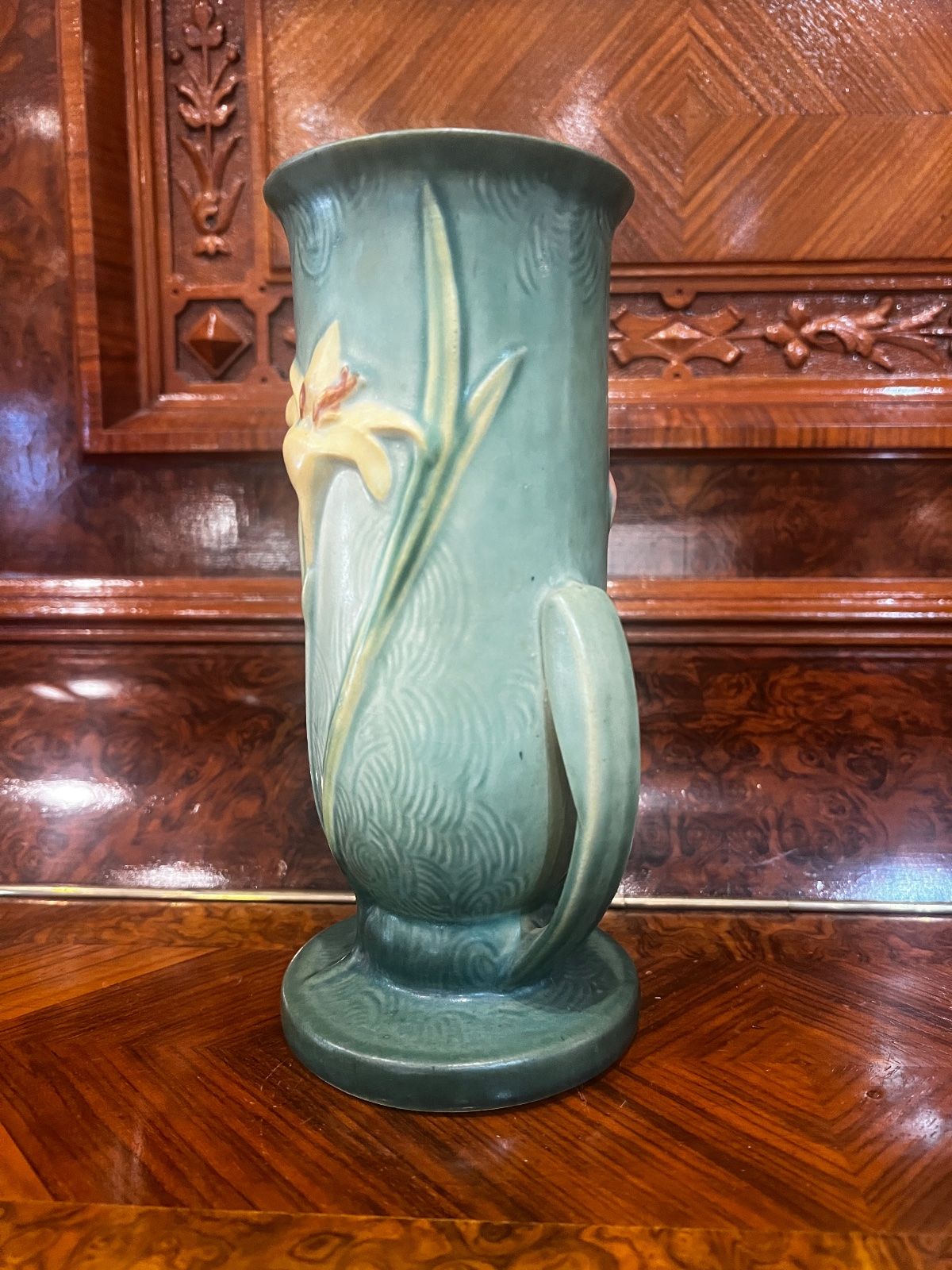 Vintage Roseville Pottery Green Freesia Double Handle Vase – 8.25" 2