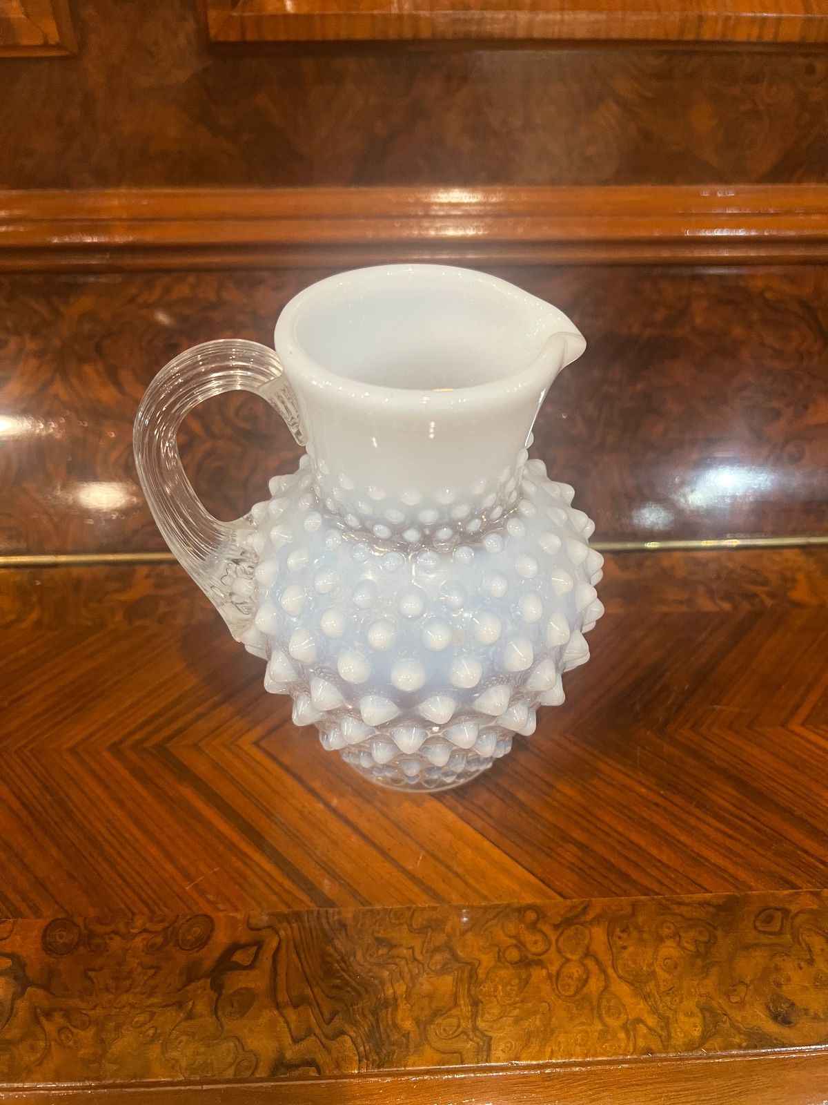 Vintage Fenton White Opalescent Hobnail Glass Pitcher – 5.75" (Handle Crack) 4