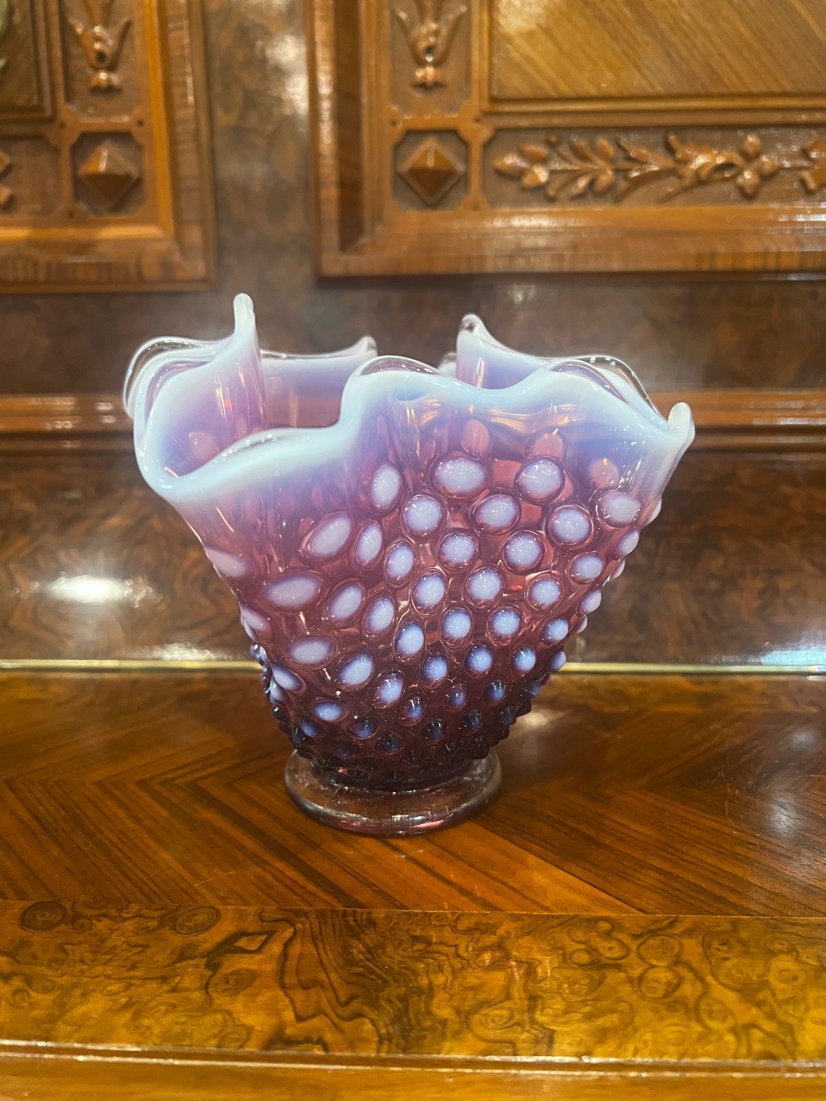 Vintage Fenton Cranberry Pink Hobnail Ruffled Glass Vase – 5.25" 2