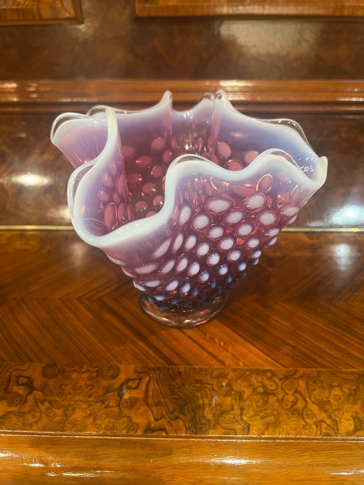 Vintage Fenton Cranberry Pink Hobnail Ruffled Glass Vase – 5.25" 3