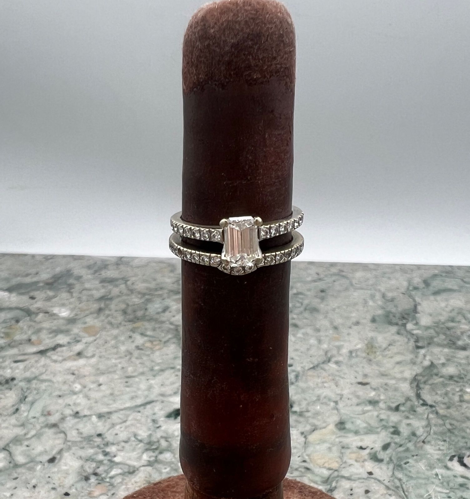 18K White Gold Emerald-Cut Diamond Wedding Ring Set 2