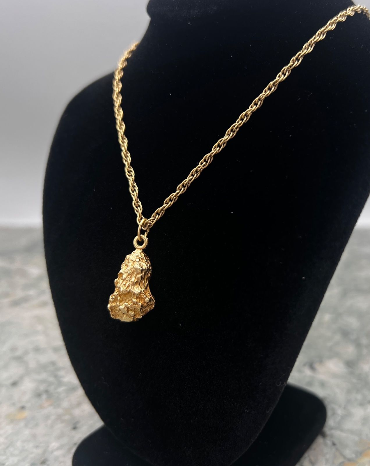 14K Yellow Gold Nugget Pendant Necklace with Textured Chain 3