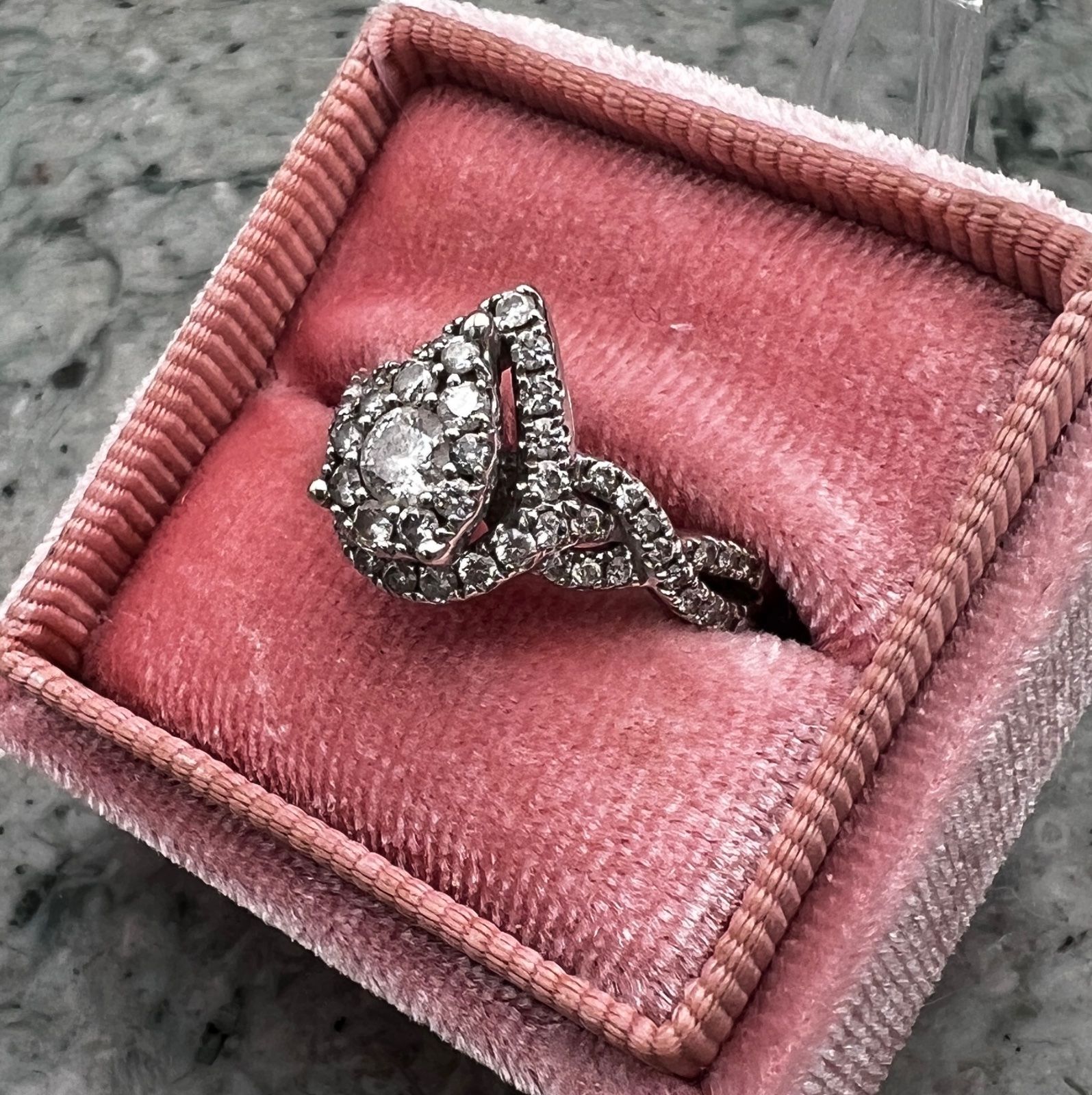 14K White Gold Pear-Shaped Diamond Cluster Engagement Ring 4