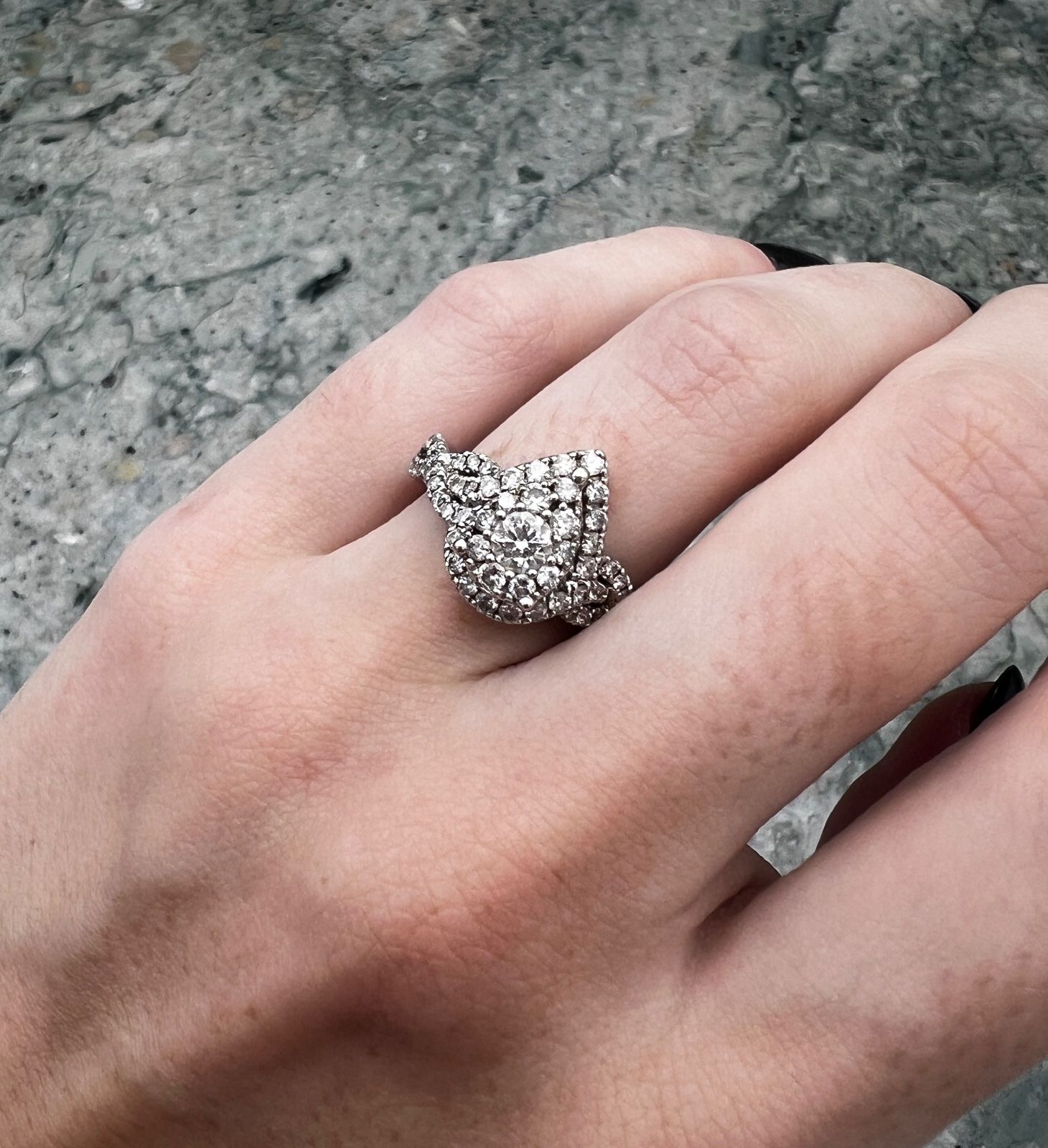 14K White Gold Pear-Shaped Diamond Cluster Engagement Ring 5