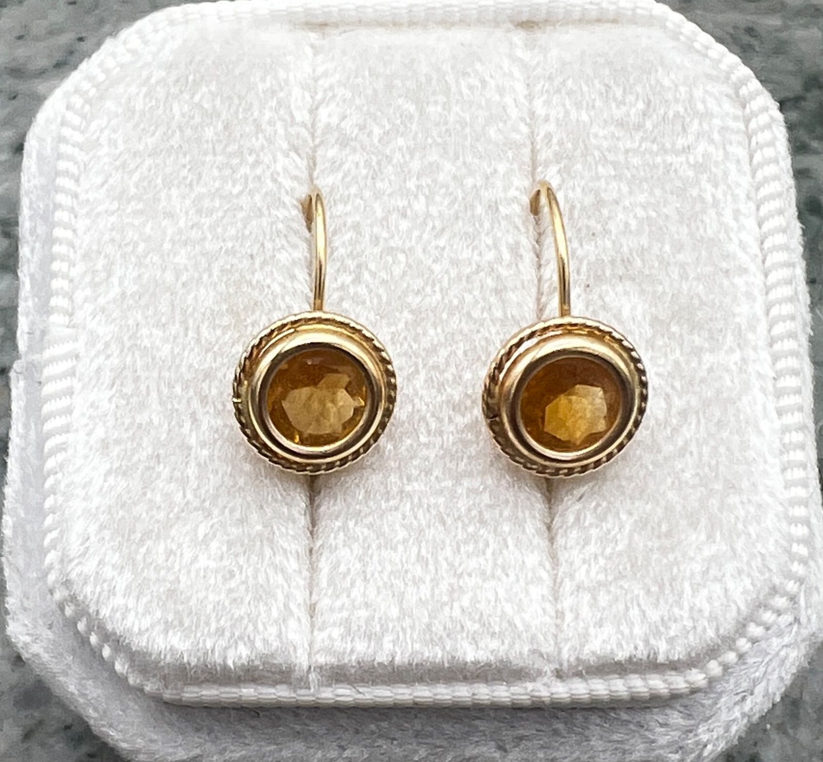 14K Yellow Gold Round Citrine Leverback Earrings